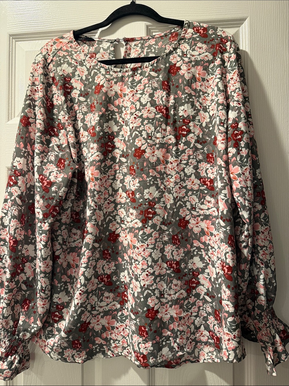 Floral Long-Sleeve Blouse in Gray with Pink & Red Blooms